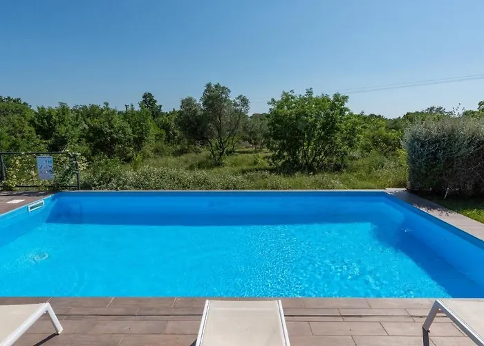 Chic By Πανσιόν