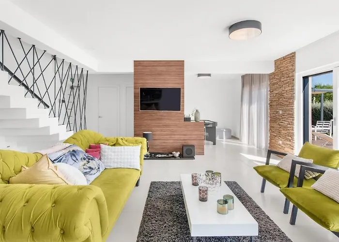 Chic By Πανσιόν 4*