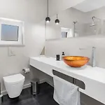 Πανσιόν Chic By 4*