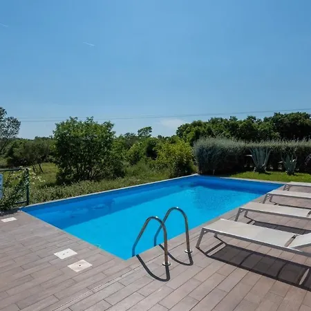 Chic By Affittacamere 4*